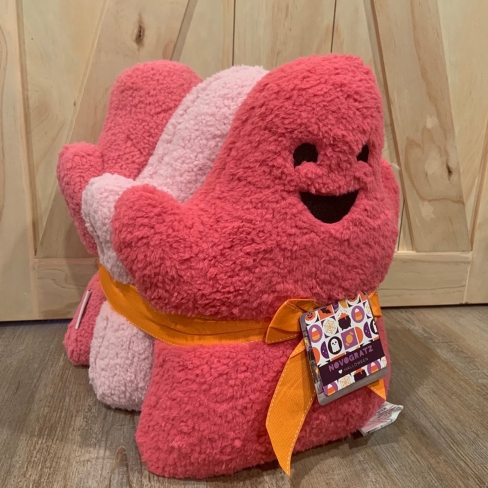 NWT Halloween pink tiktok viral set of three ghost pillows